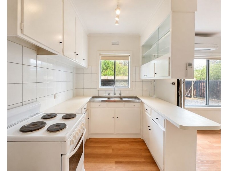 4/51 Barrabool Road, Highton VIC 3216
