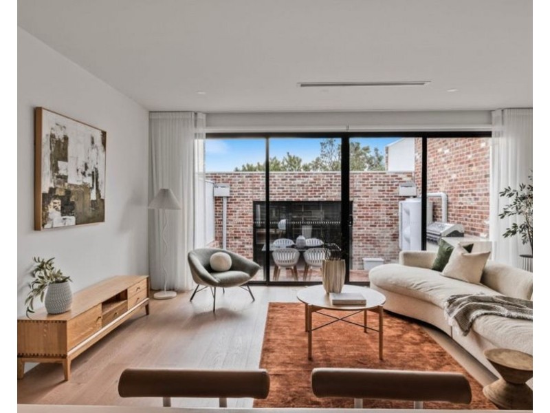 16b Gladstone Street, Coburg VIC 3058