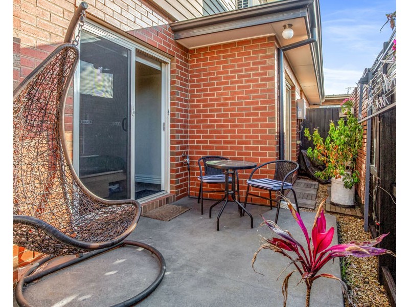 2A Whitelaw Street, Reservoir VIC 3073