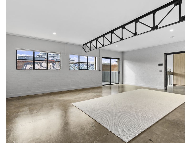 Upper 13 Ovens Street, Brunswick VIC 3056