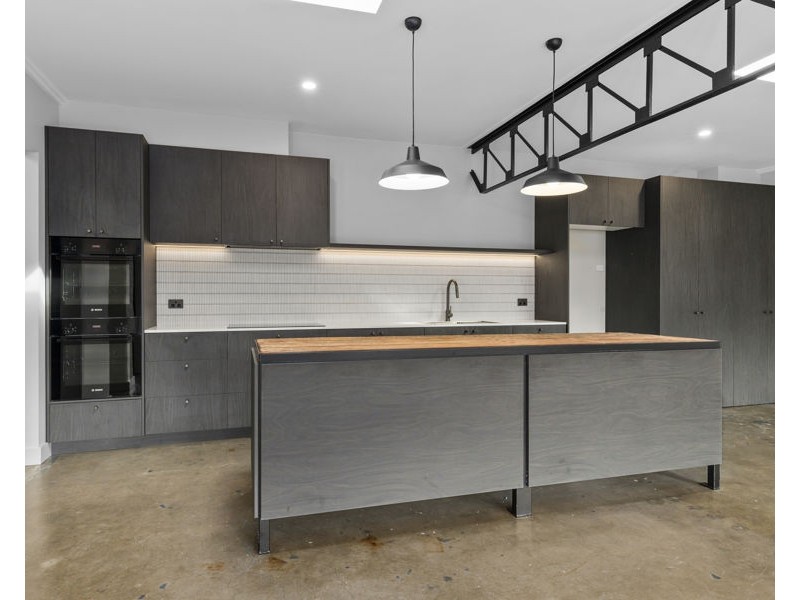 Upper 13 Ovens Street, Brunswick VIC 3056