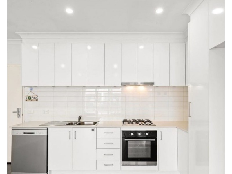 111/4 Highlander Drive, Craigieburn VIC 3064