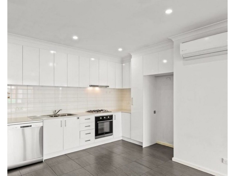111/4 Highlander Drive, Craigieburn VIC 3064
