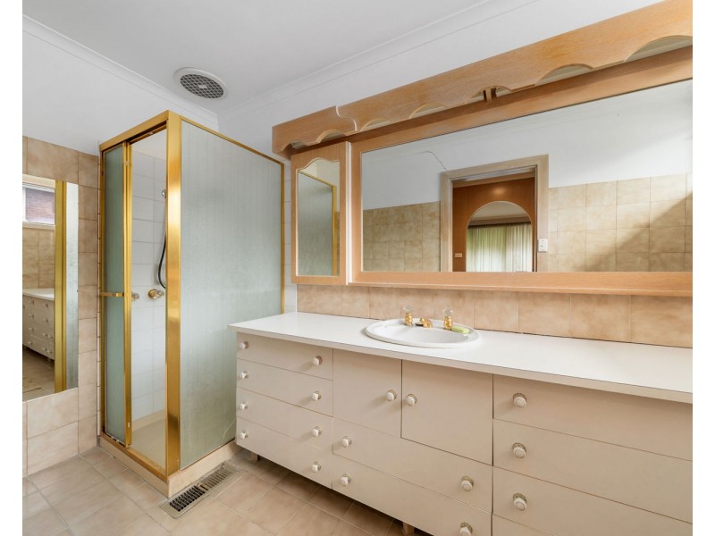 30 Jackman Crescent, Keilor VIC 3036