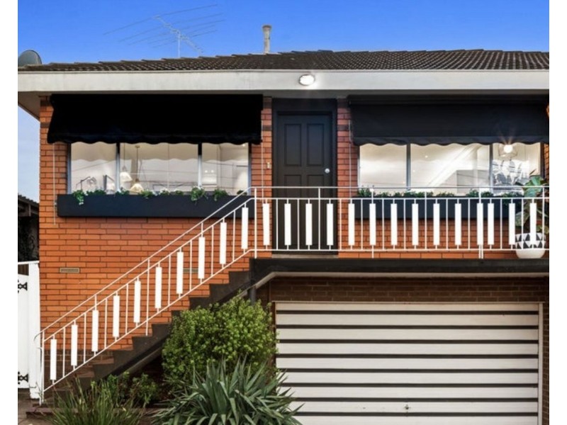 2/132 Hoffmans Road, Essendon VIC 3040