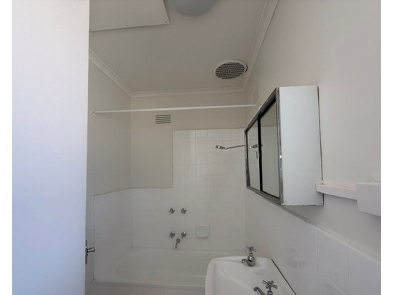 8/10 Adelaide Street, Murrumbeena VIC 3163