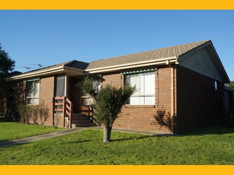 18 Quarrion Drive, Carrum Downs VIC 3201