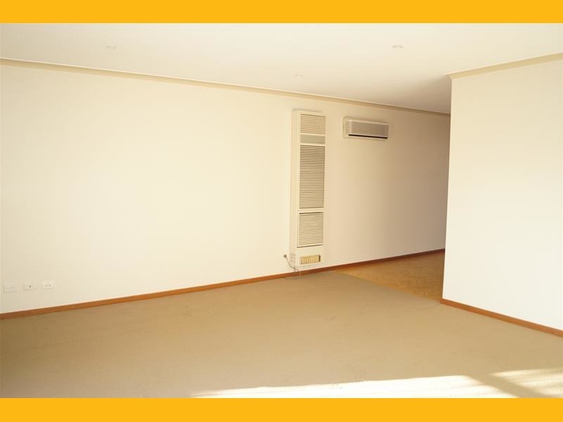 18 Quarrion Drive, Carrum Downs VIC 3201