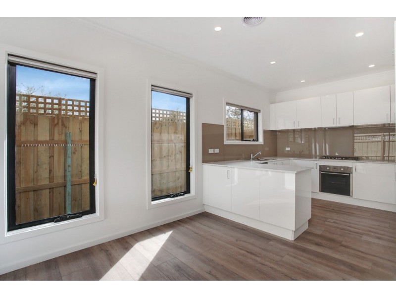 3/100 Rosslyn Avenue, Seaford VIC 3198