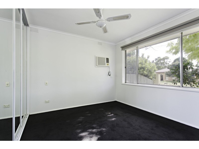 17 Downs Road, Seaford VIC 3198