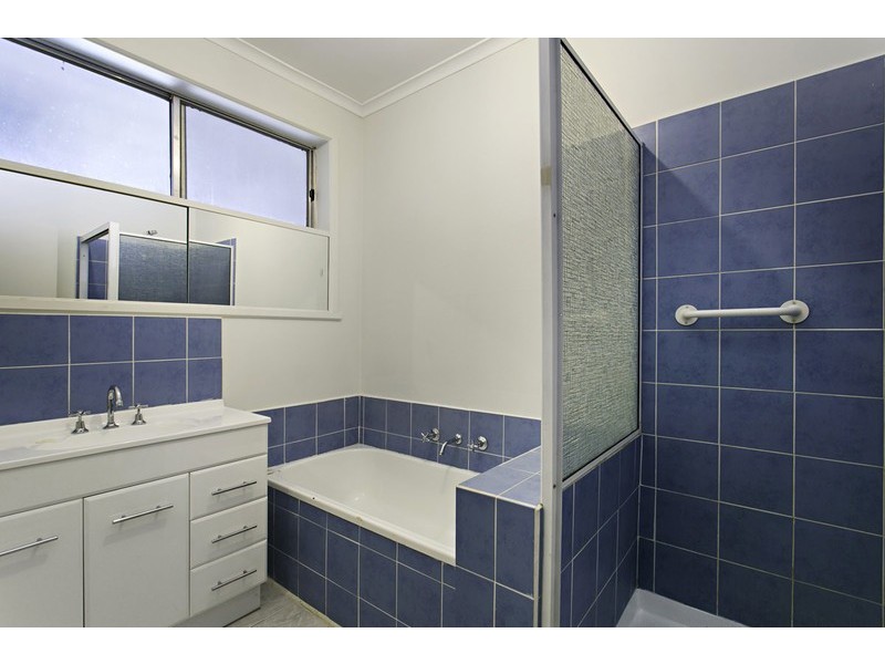 17 Downs Road, Seaford VIC 3198