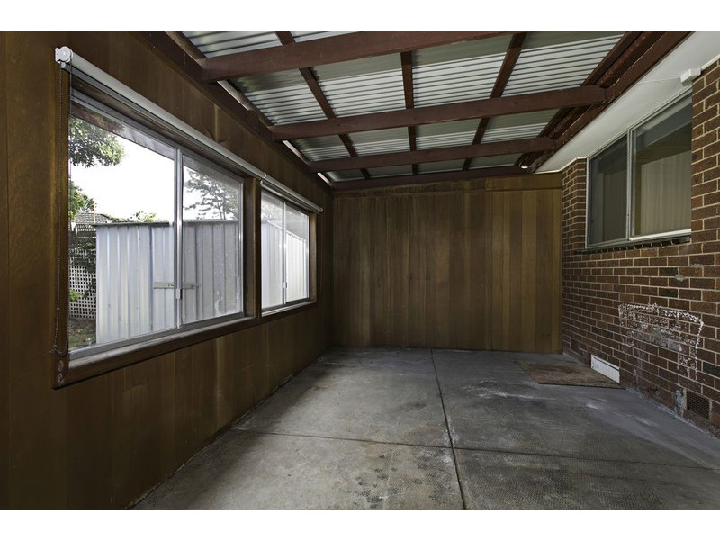 17 Downs Road, Seaford VIC 3198