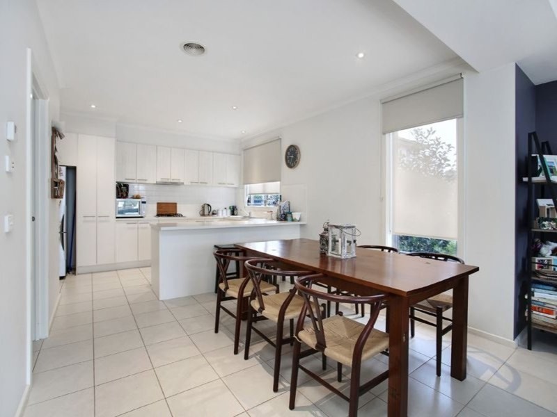 5 Walnut Court, Seaford VIC 3198