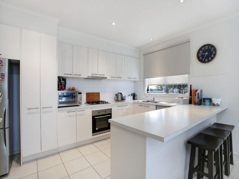 5 Walnut Court, Seaford VIC 3198