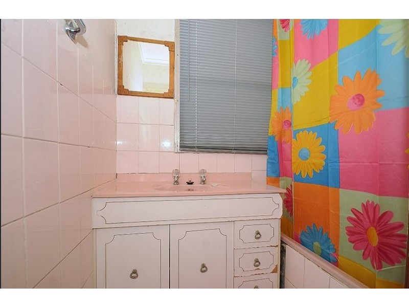 21 & 23 Hickory Crescent, Frankston North VIC 3200