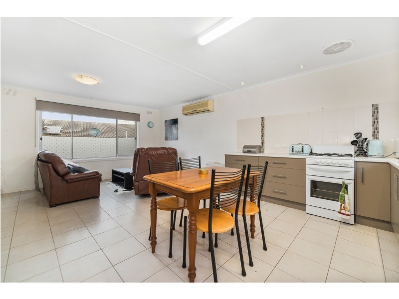 4/1 Ashleigh Avenue, Frankston VIC 3199