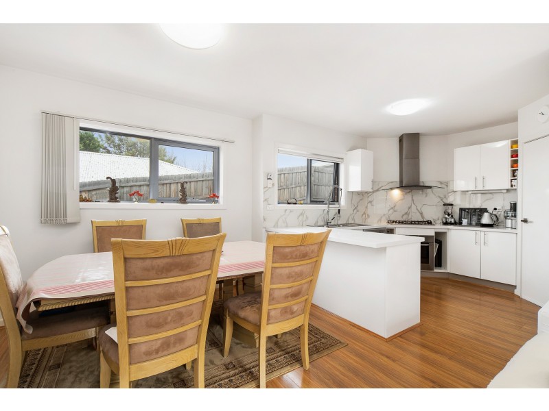 2/104 Fortescue Avenue, Seaford VIC 3198