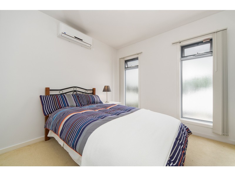 2/104 Fortescue Avenue, Seaford VIC 3198