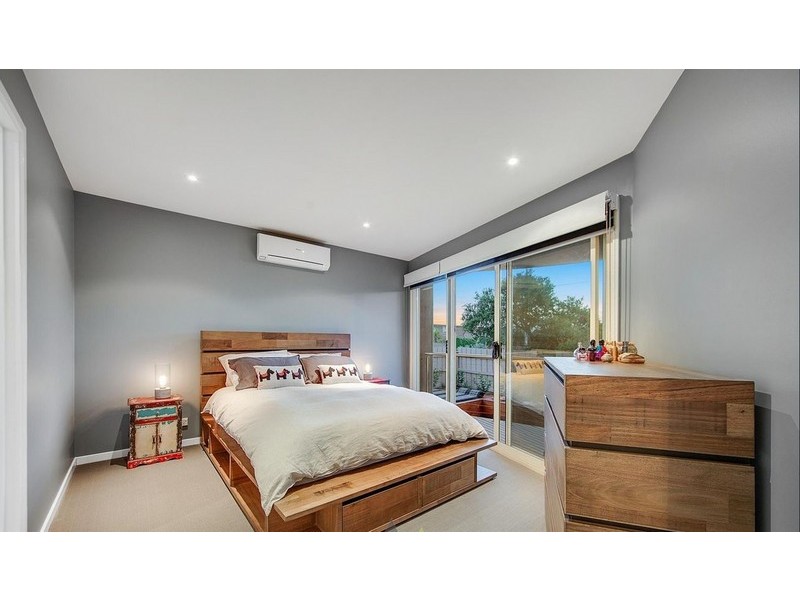 16/1 Nepean Highway., Seaford VIC 3198