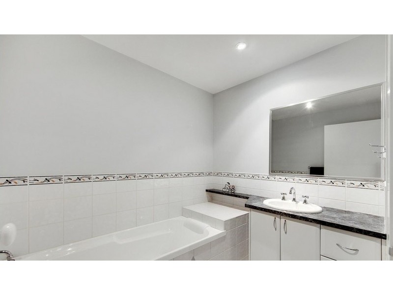 16/1 Nepean Highway., Seaford VIC 3198