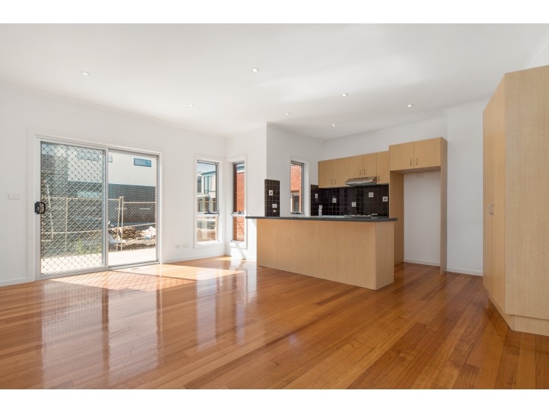 2/15 Nepean Highway, Safety Beach VIC 3936