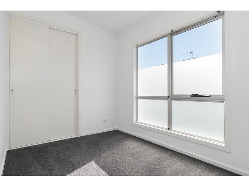 2/15 Nepean Highway, Safety Beach VIC 3936