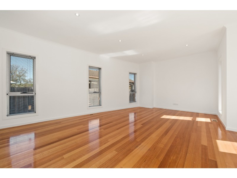 2/15 Nepean Highway, Safety Beach VIC 3936