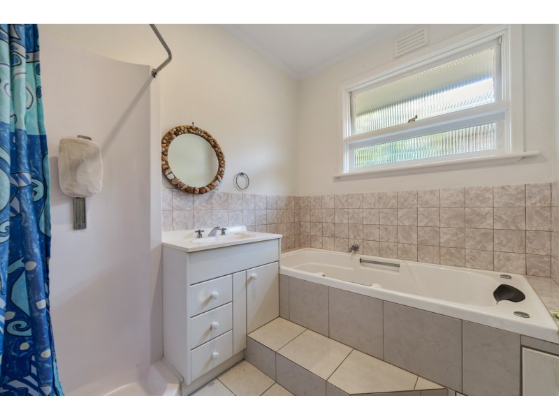 13 Coonara Avenue, Seaford VIC 3198