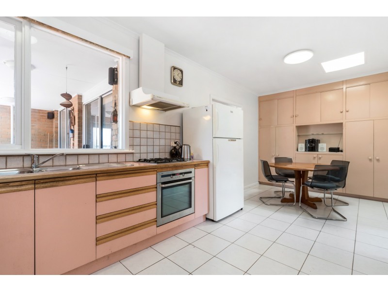 13 Coonara Avenue, Seaford VIC 3198