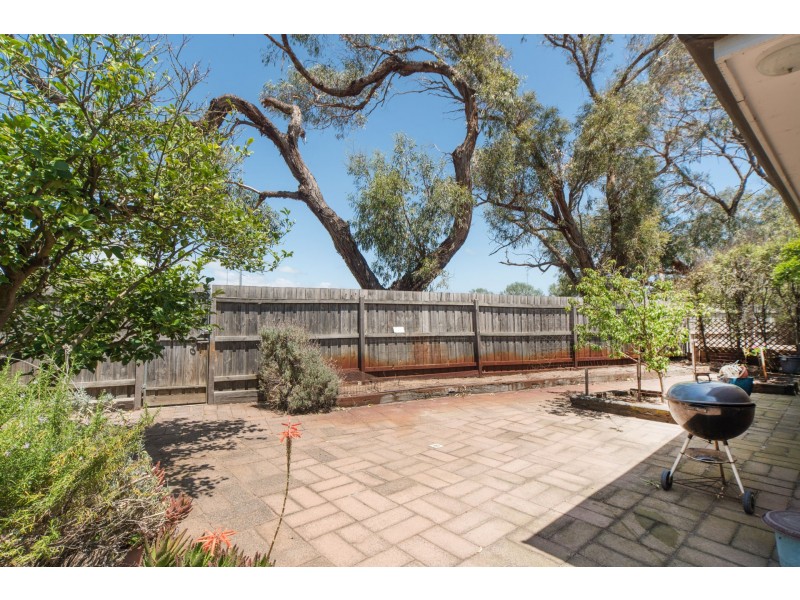 13 Coonara Avenue, Seaford VIC 3198