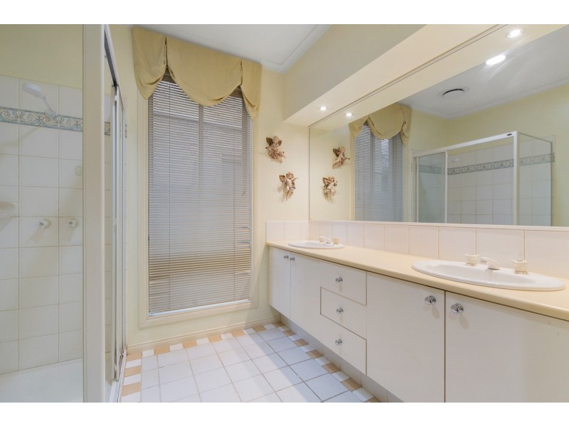 6 Governor Arthur Drive, Patterson Lakes VIC 3197