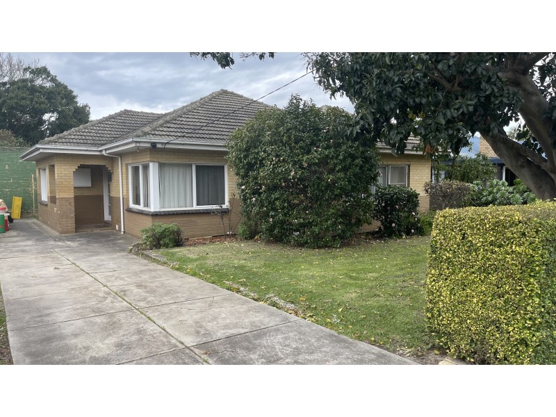 1 Mona Street, Seaford VIC 3198