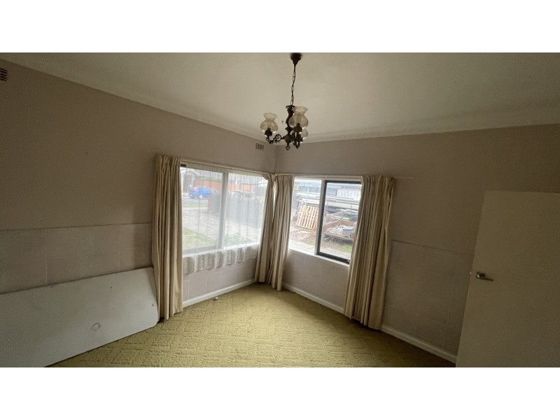 1 Mona Street, Seaford VIC 3198