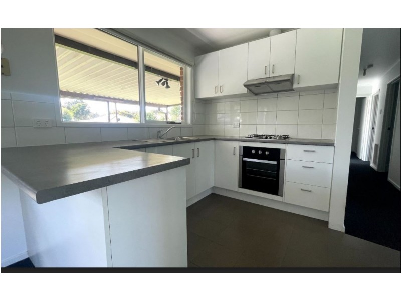 4 Akora Court, Frankston VIC 3199