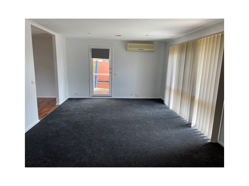 8 Acton Close, Frankston VIC 3199