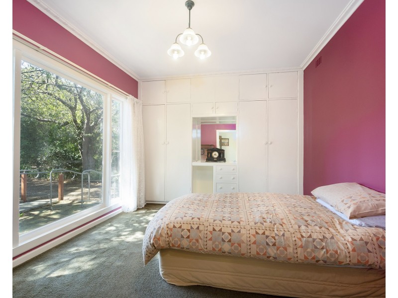 12A & 12B Kananook Avenue, Seaford VIC 3198