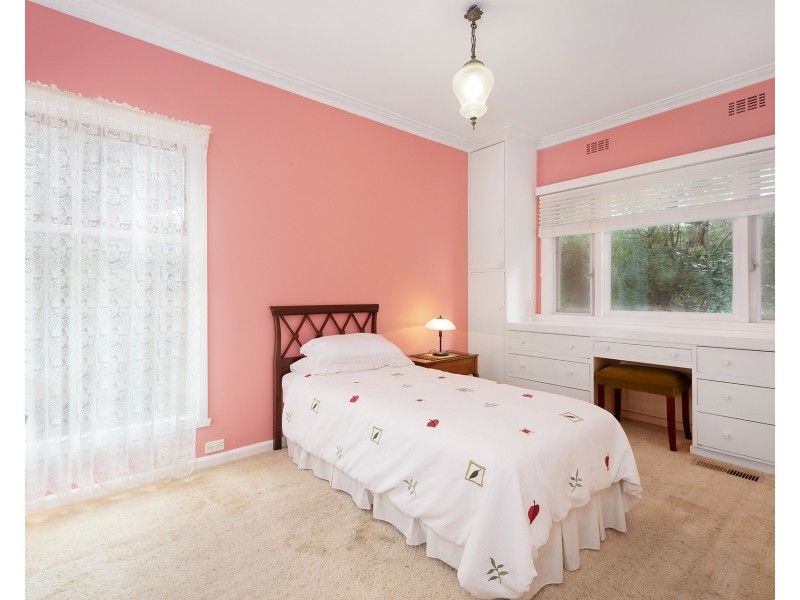 12A & 12B Kananook Avenue, Seaford VIC 3198