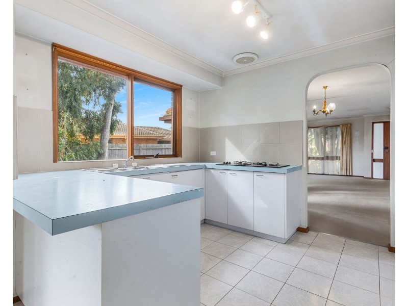 27 Carrington Crescent, Carrum Downs VIC 3201