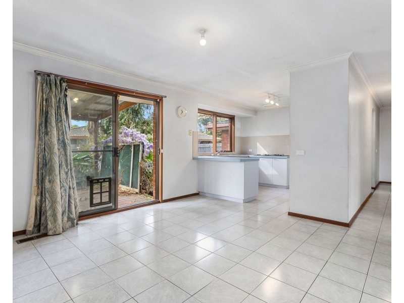 27 Carrington Crescent, Carrum Downs VIC 3201