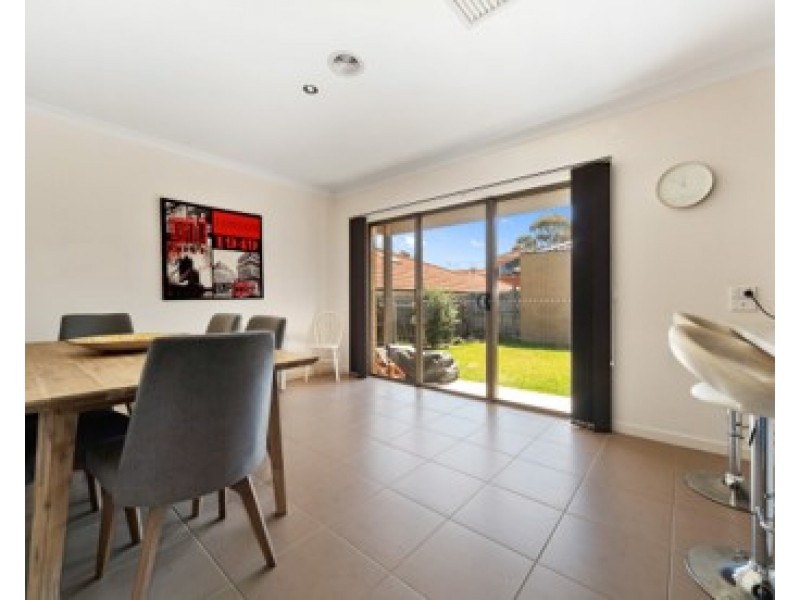 99 Oberon Drive, Carrum Downs VIC 3201