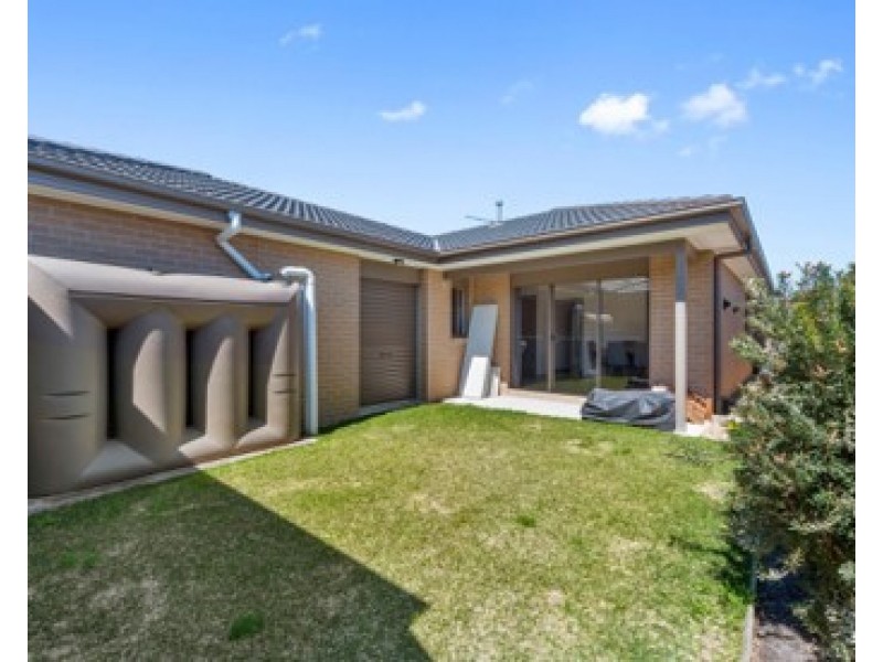 99 Oberon Drive, Carrum Downs VIC 3201