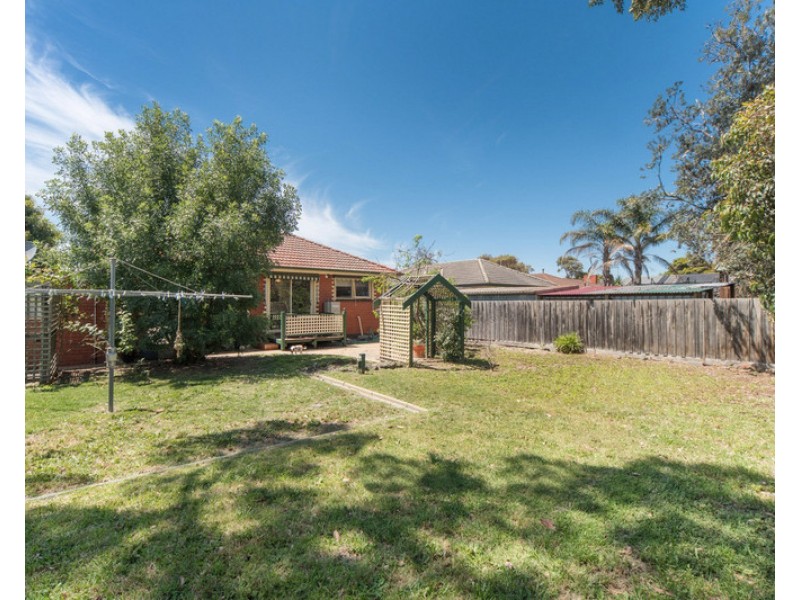 8 Elsie Avenue, Seaford VIC 3198