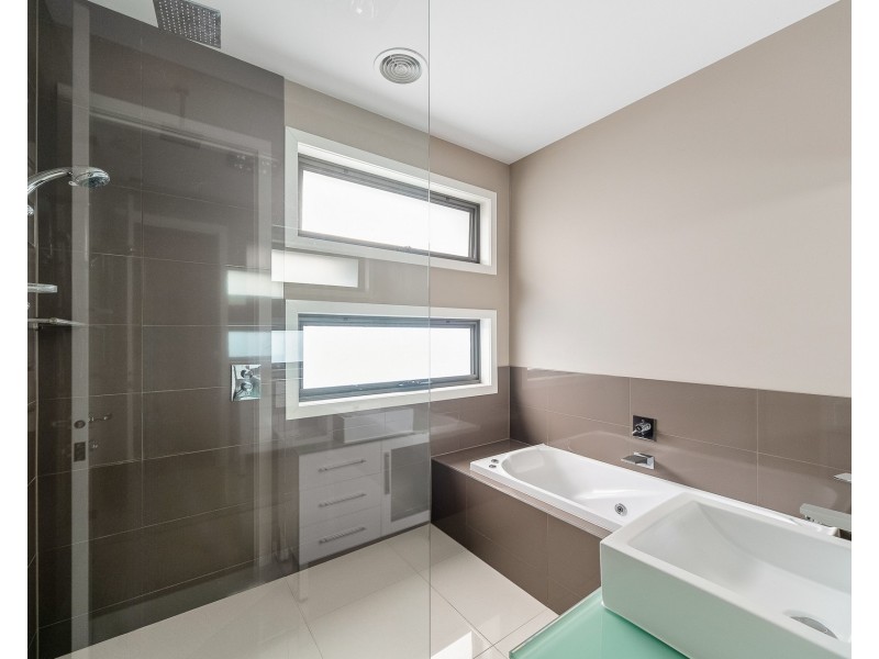 3/4 Myola Street, Carrum VIC 3197