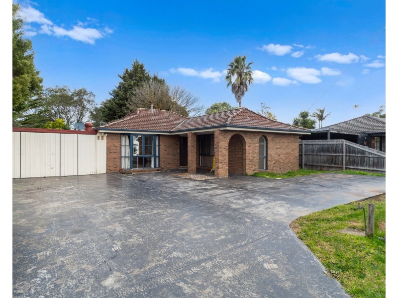 18 Broderick Road, Carrum Downs VIC 3201