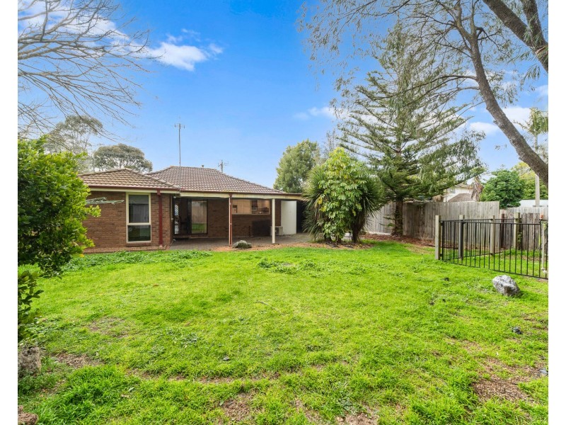 18 Broderick Road, Carrum Downs VIC 3201