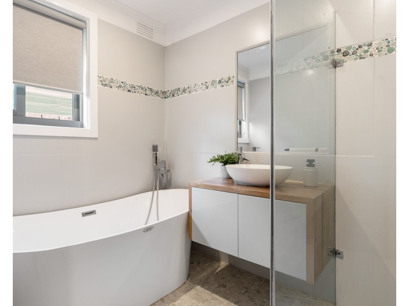 18 Bognor Avenue, Seaford VIC 3198