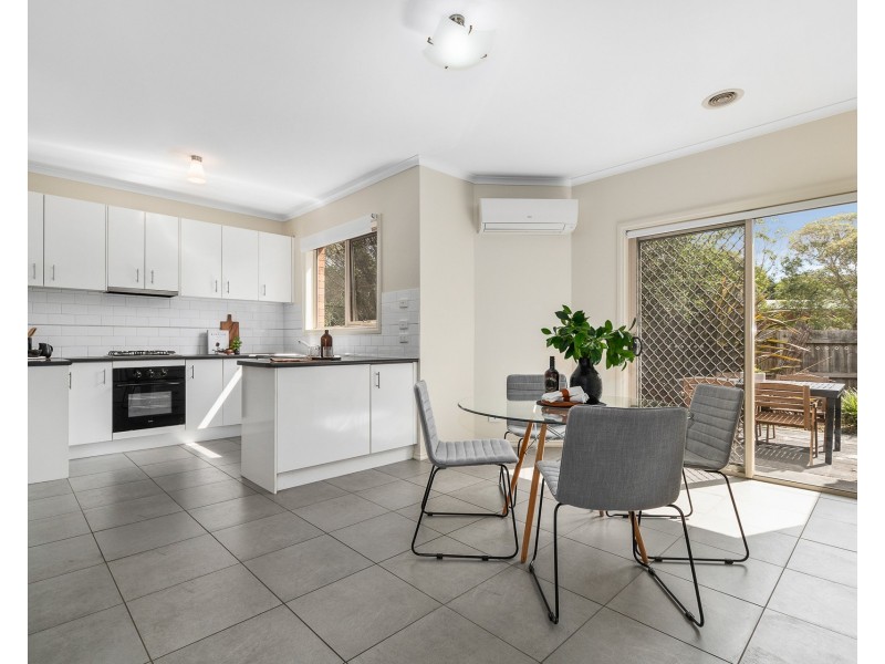 4/10 Raymond Street, Somerville VIC 3912