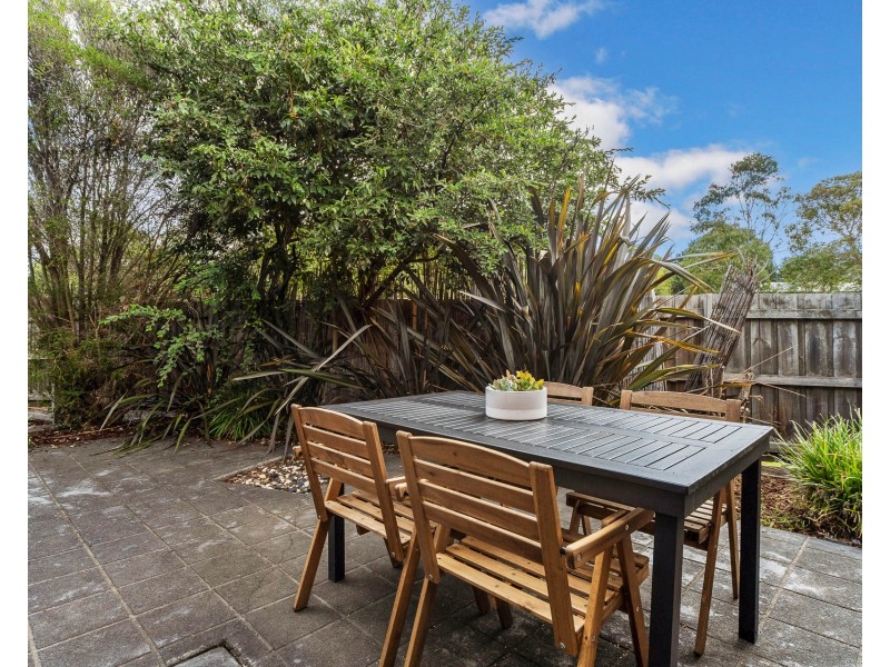 4/10 Raymond Street, Somerville VIC 3912