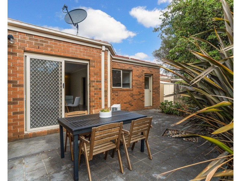 4/10 Raymond Street, Somerville VIC 3912
