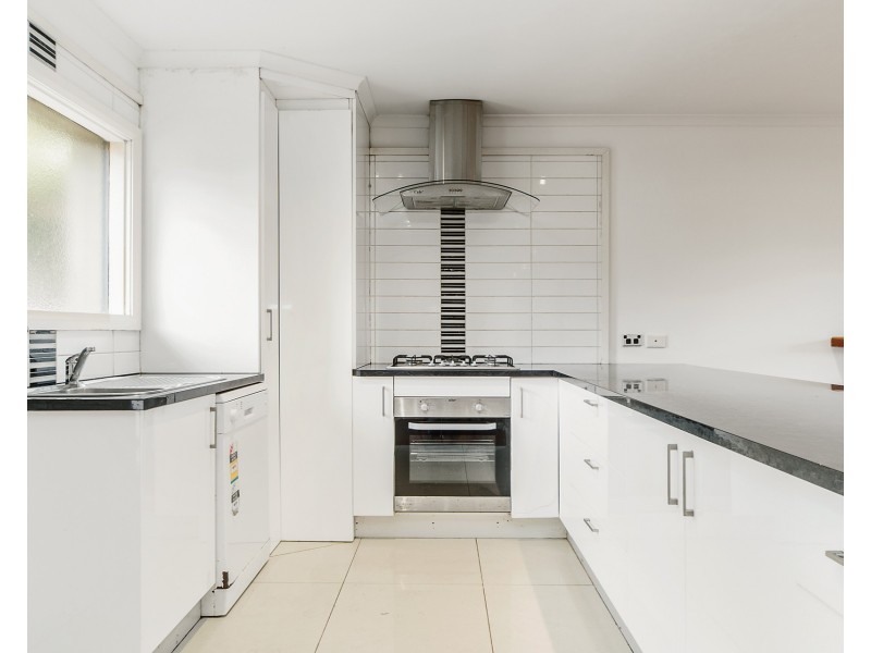 16 Portland Parade, Seaford VIC 3198